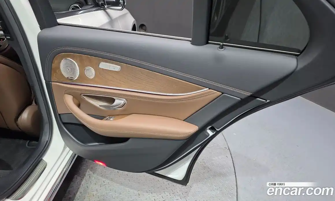 Mercedes-Benz E-Class 2022 2.0 гидро в Москве № 1403505, фото 14