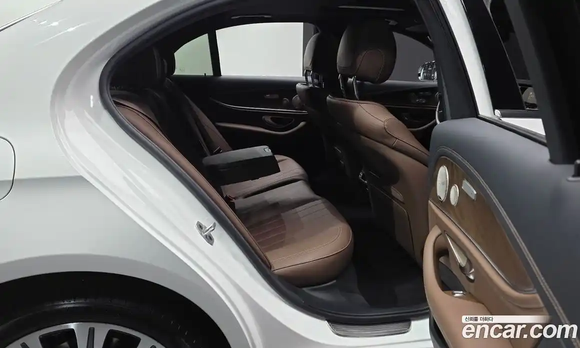 Mercedes-Benz E-Class 2022 2.0 гидро в Москве № 1403505, фото 18