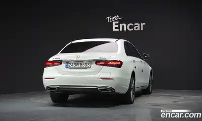 Mercedes-Benz E-Class 2022 2.0 гидро в Москве № 1403505, миниатюра 3