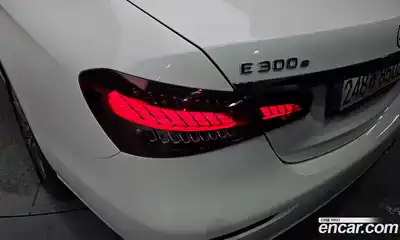 Mercedes-Benz E-Class 2022 2.0 гидро в Москве № 1403505, миниатюра 8