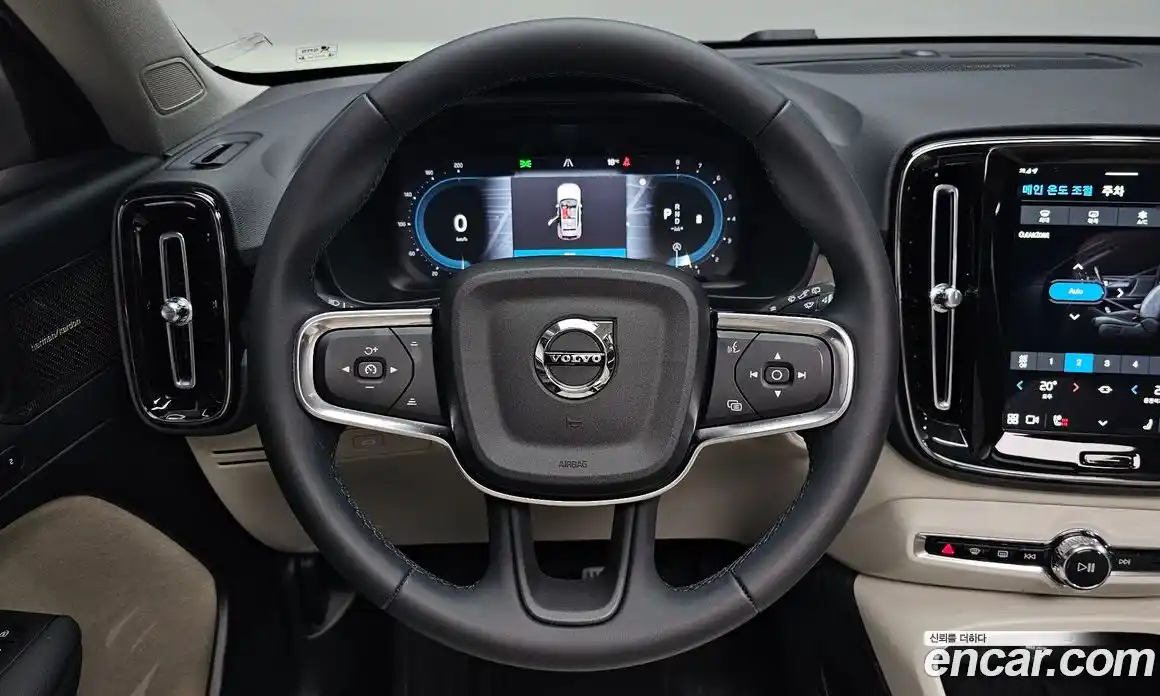 Volvo XC40 2024 2.0 гидро в Москве № 1404600, фото 17