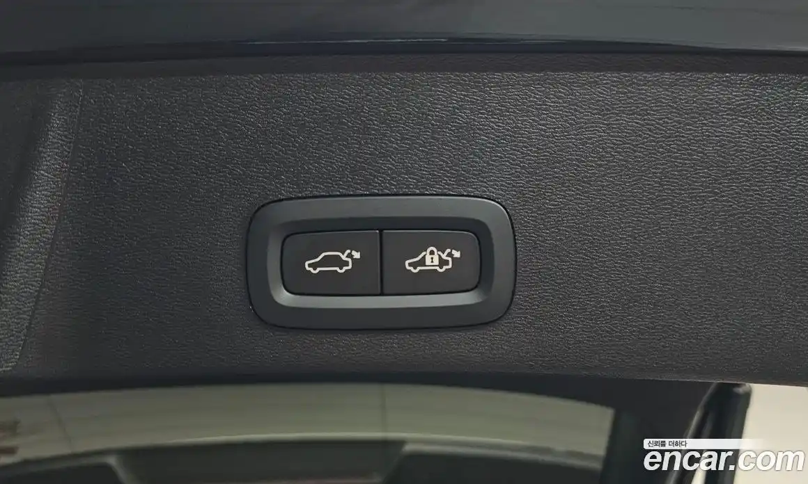 Volvo XC40 2024 2.0 гидро в Москве № 1404600, фото 31