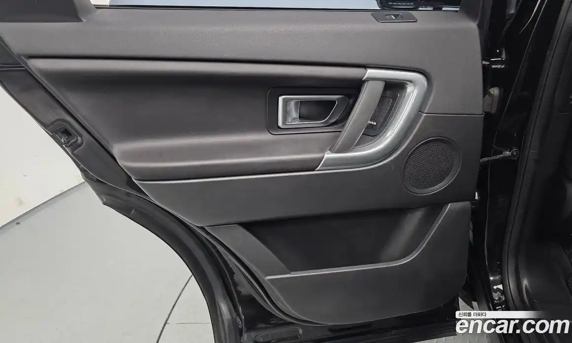 Land Rover Discovery Sport 2019 2.0 гидро в Москве № 1405164, фото 15