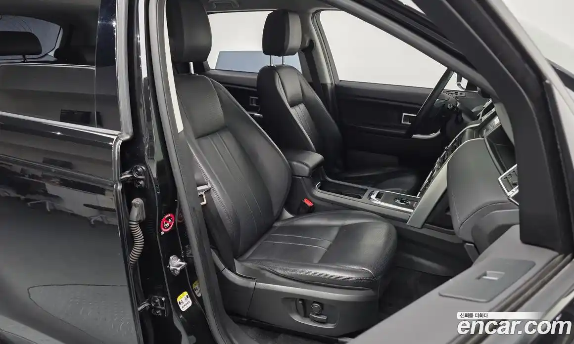 Land Rover Discovery Sport 2019 2.0 гидро в Москве № 1405164, фото 18
