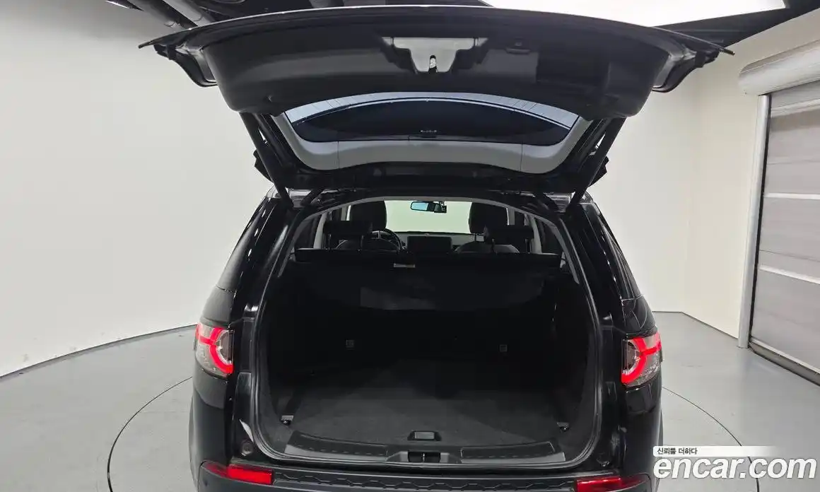 Land Rover Discovery Sport 2019 2.0 гидро в Москве № 1405164, фото 26
