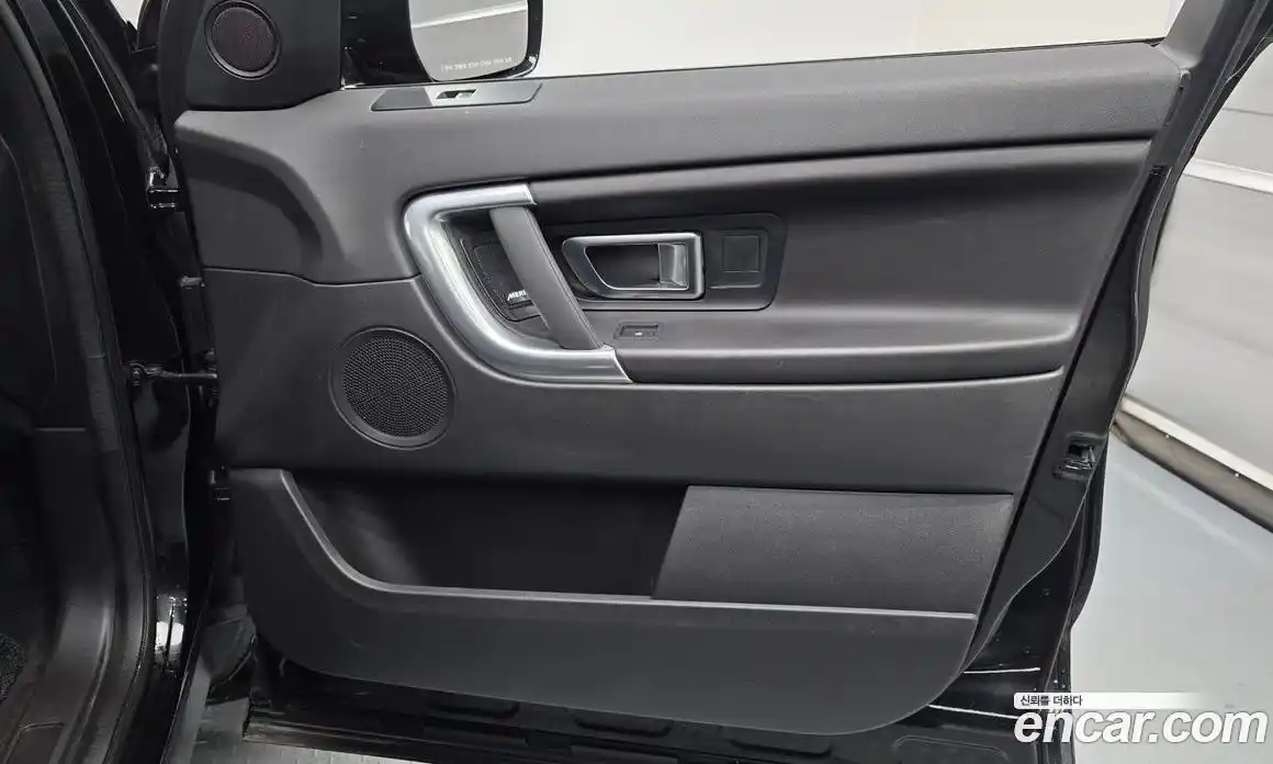 Land Rover Discovery Sport 2019 2.0 гидро в Москве № 1405164, фото 33