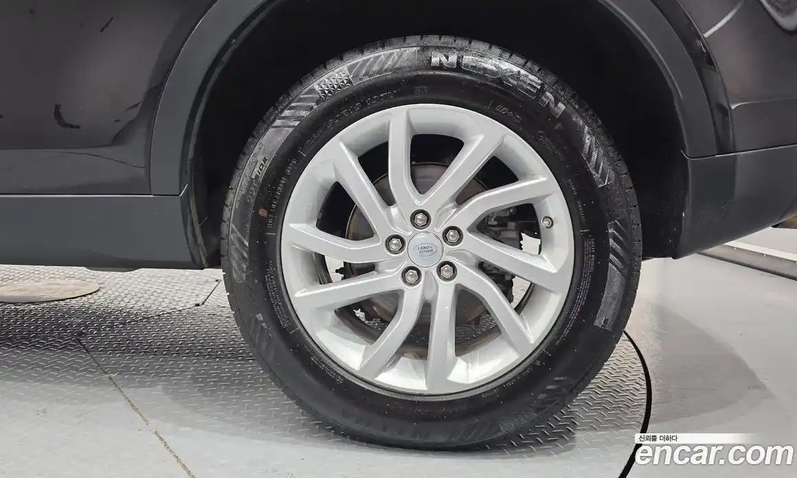 Land Rover Discovery Sport 2019 2.0 гидро в Москве № 1405164, фото 7