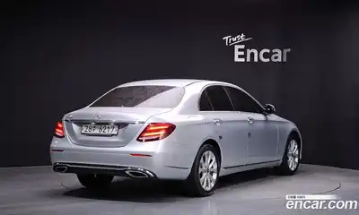 Mercedes-Benz E-Class 2018 2.0 гидро в Москве № 1422157, миниатюра 2