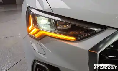 Audi Q3 2022 2.0 гидро в Москве № 1545943, миниатюра 8