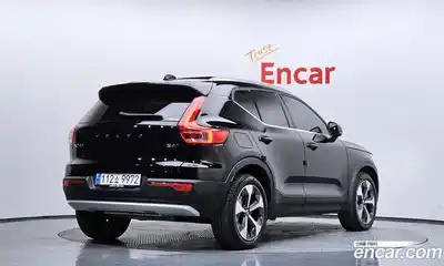 Volvo XC40 2023 2.0 гидро в Москве № 1546775, миниатюра 2