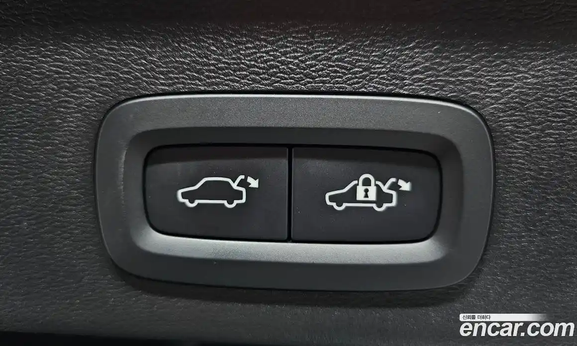 Volvo XC40 2023 2.0 гидро в Москве № 1546775, фото 35