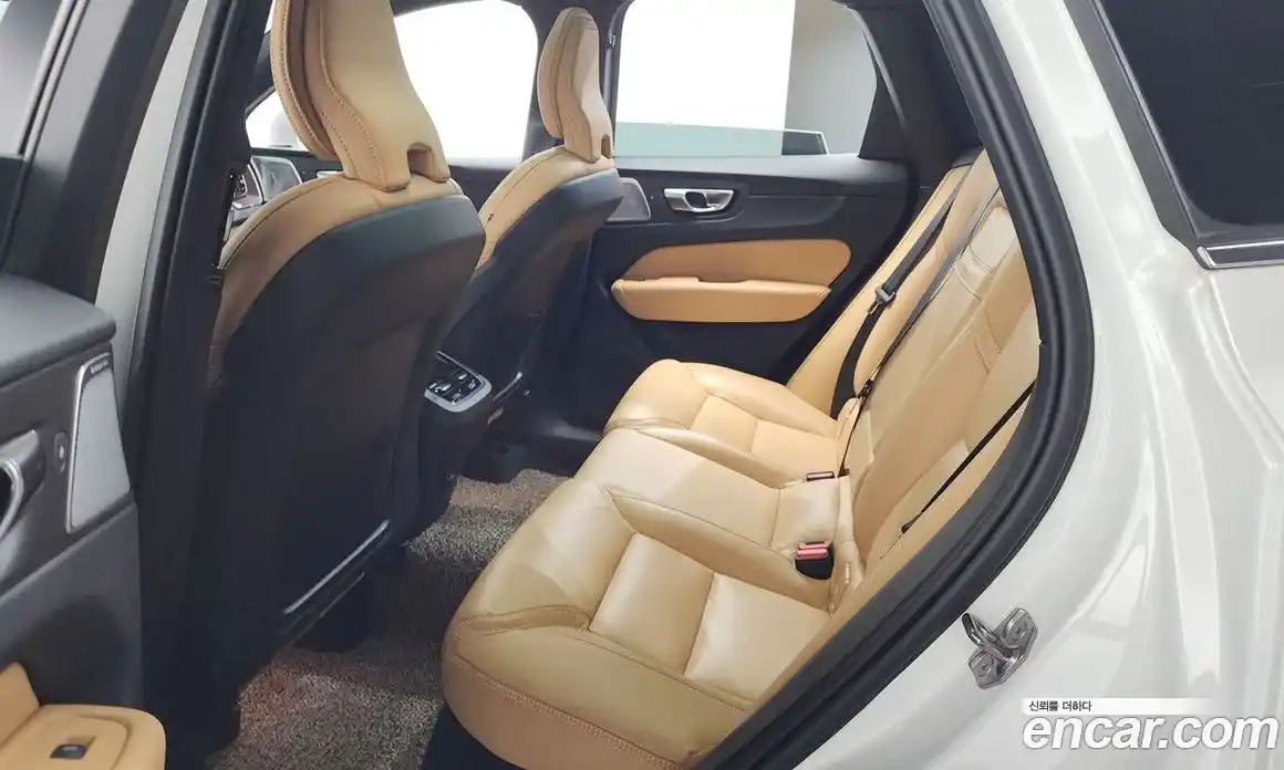 Volvo XC60 2021 2.0 гидро в Москве № 1546805, фото 32