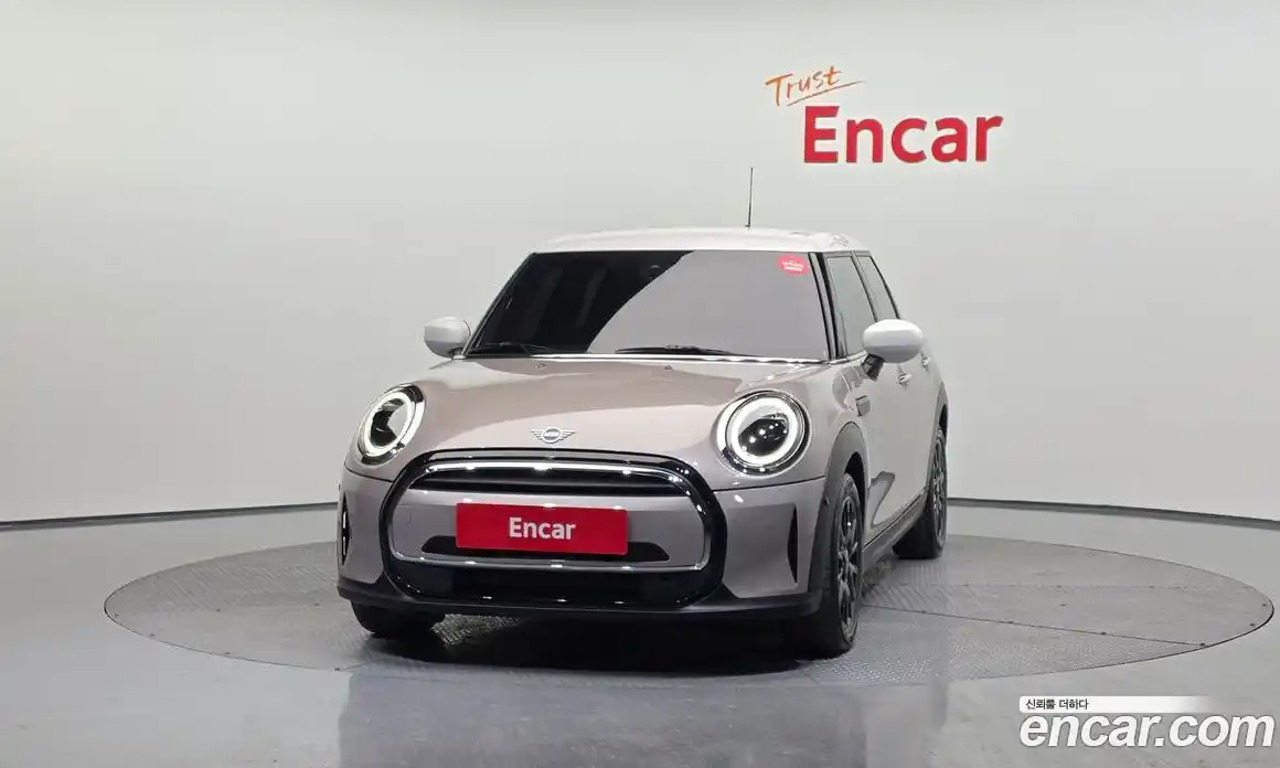 Mini Cooper 2024 1.5 гидро в Москве № 1547999, фото 3