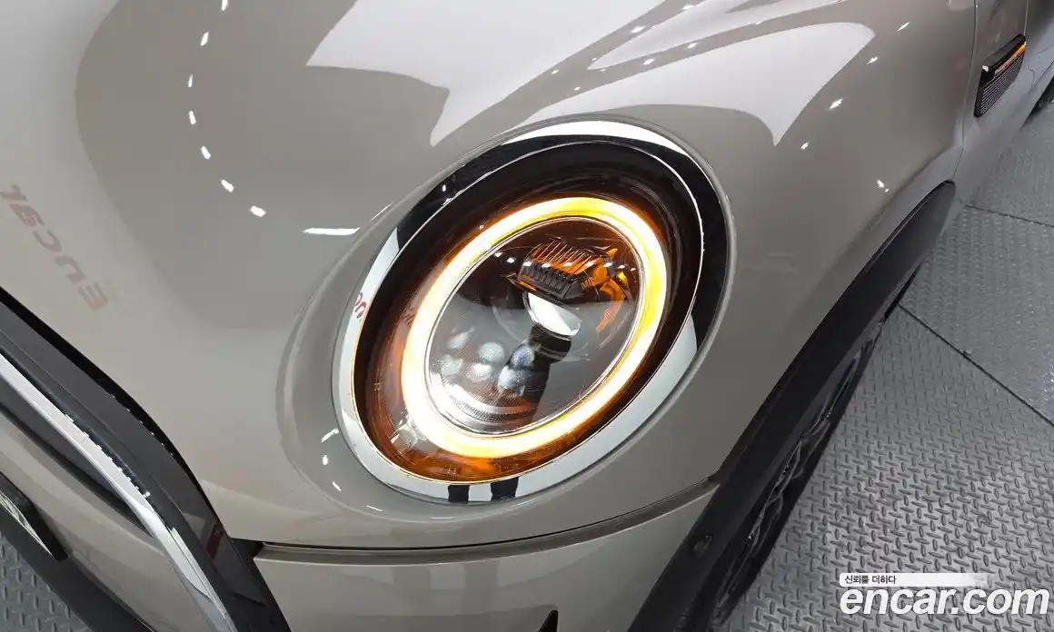 Mini Cooper 2024 1.5 гидро в Москве № 1547999, фото 8