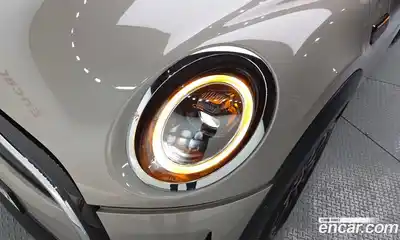 Mini Cooper 2024 1.5 гидро в Москве № 1547999, миниатюра 8