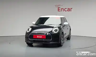 Mini Cooper 2023 1.5 гидро в Москве № 1548066, миниатюра 2