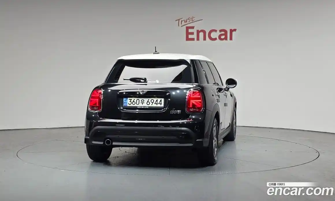Mini Cooper 2023 1.5 гидро в Москве № 1548066, фото 3