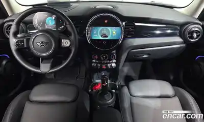 Mini Cooper 2023 1.5 гидро в Москве № 1548066, миниатюра 9