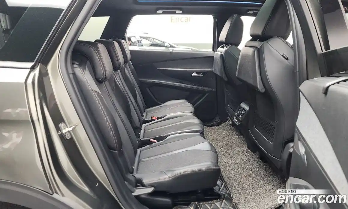 Peugeot 5008 2018 1.6 гидро в Москве, фото 16