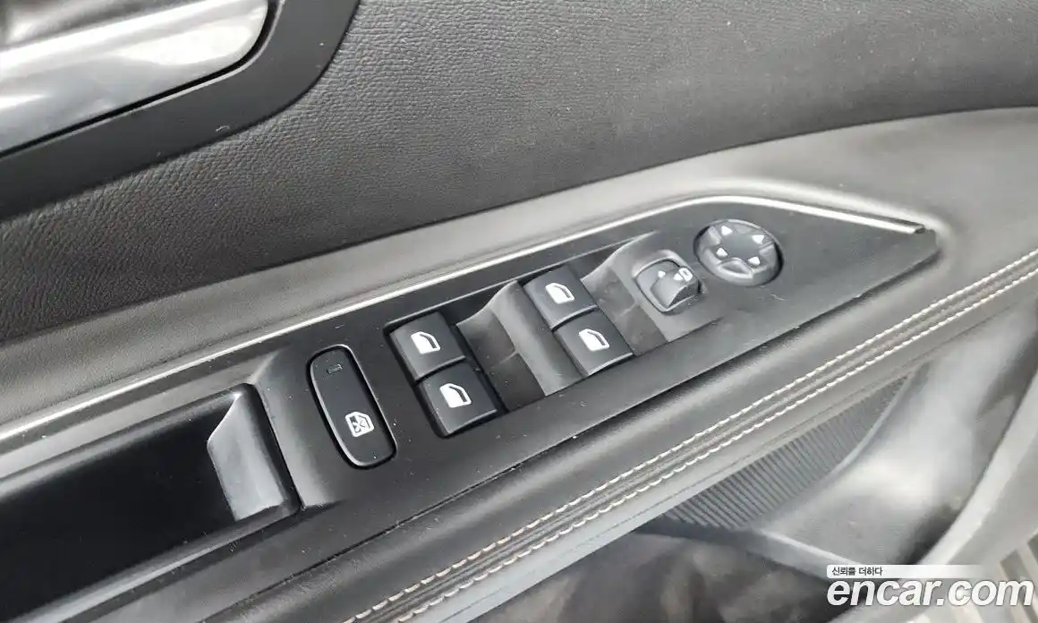 Peugeot 5008 2018 1.6 гидро в Москве, фото 36