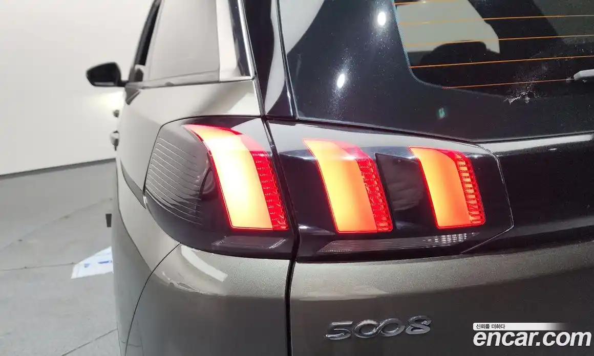 Peugeot 5008 2018 1.6 гидро в Москве, фото 9
