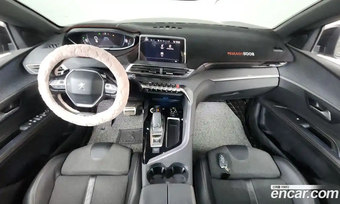 Peugeot 5008 2018 1.6 гидро в Москве, фото 10