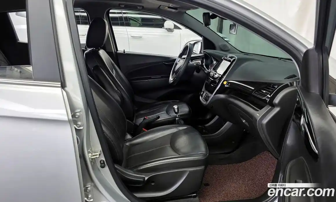 Chevrolet Spark 2016 1.0 механика в Москве, фото 17