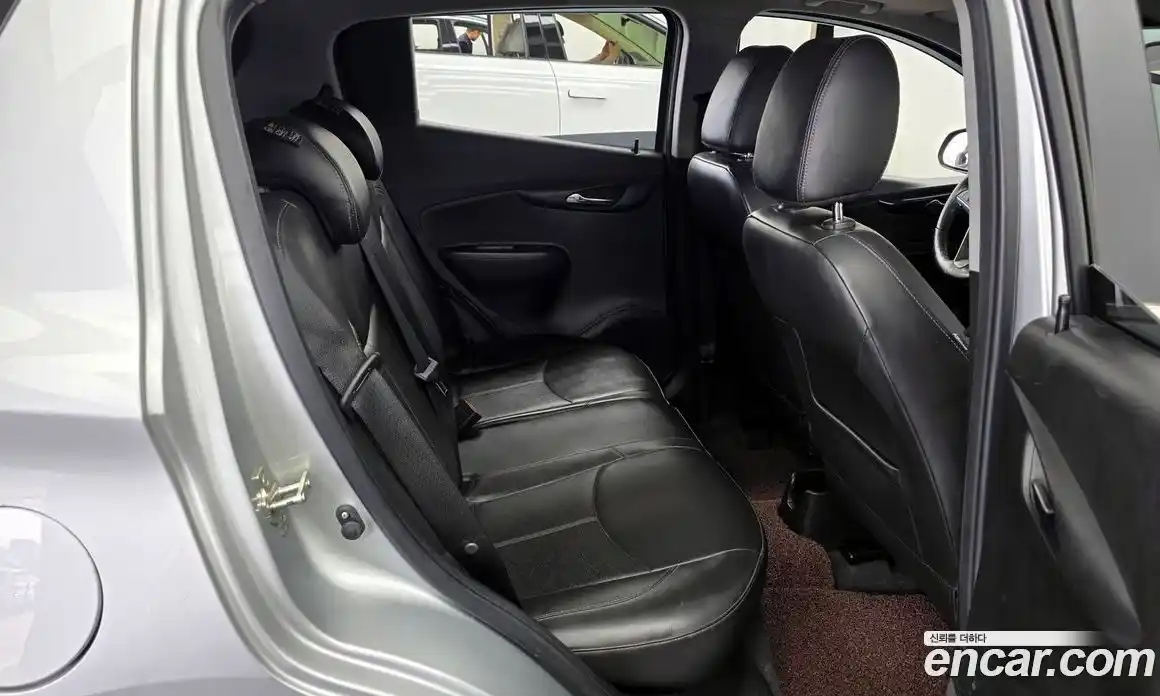 Chevrolet Spark 2016 1.0 механика в Москве, фото 18