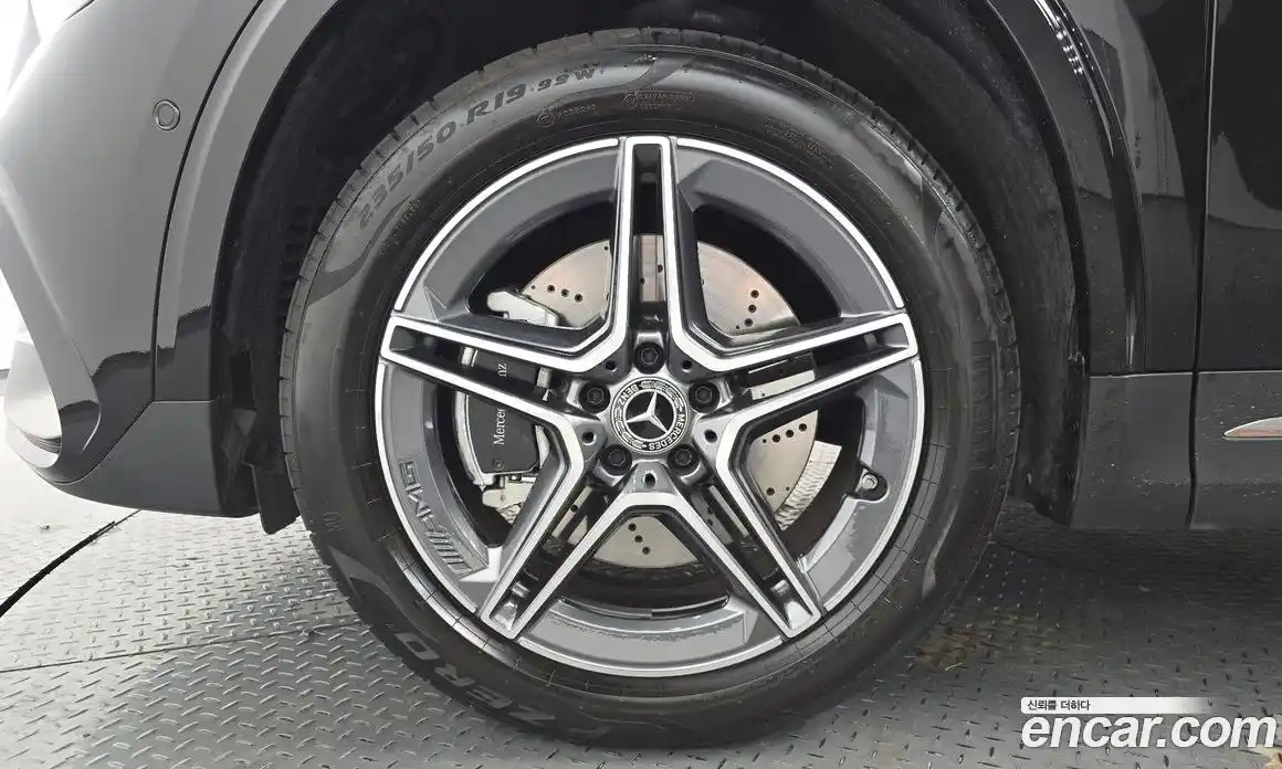 Mercedes-Benz GLA-Class 2025 2.0 гидро в Москве № 1616425, фото 4