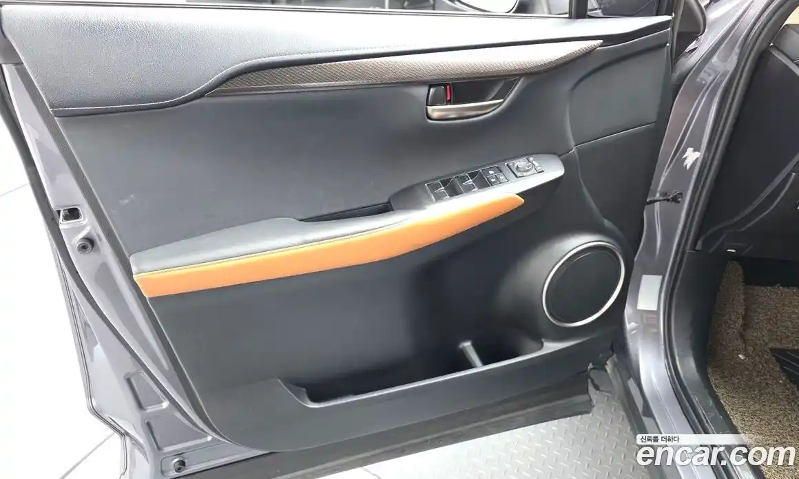 Lexus NX 2017 2.5 гидро в Москве № 1622807, фото 14