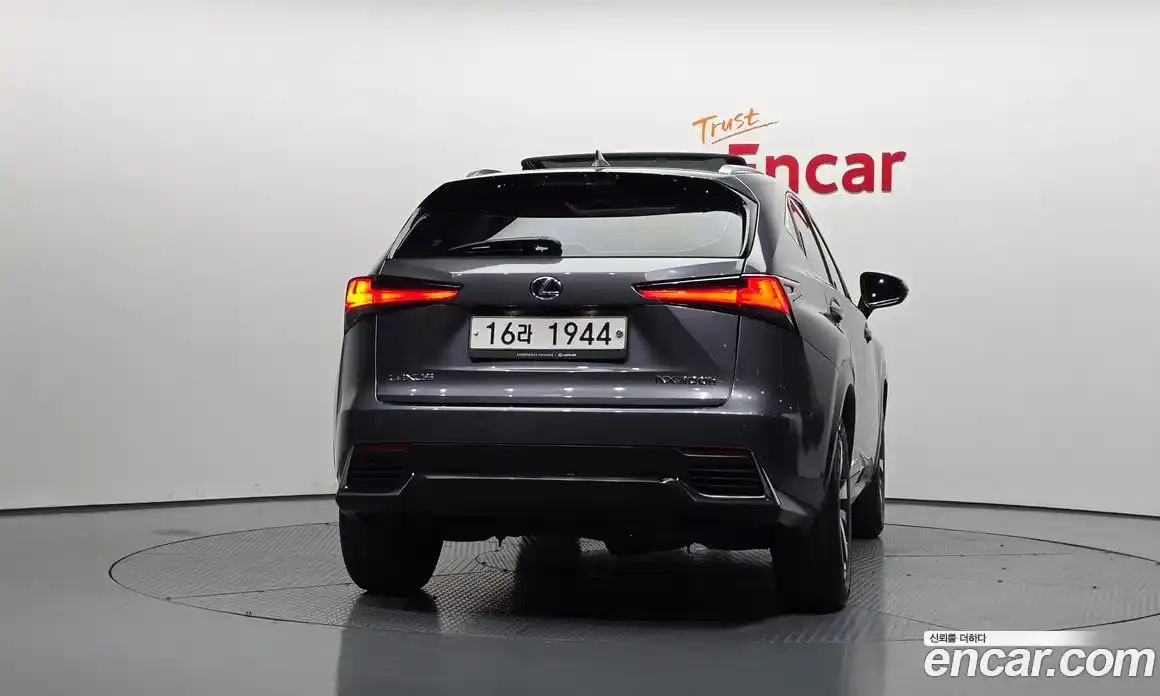 Lexus NX 2017 2.5 гидро в Москве № 1622807, фото 4
