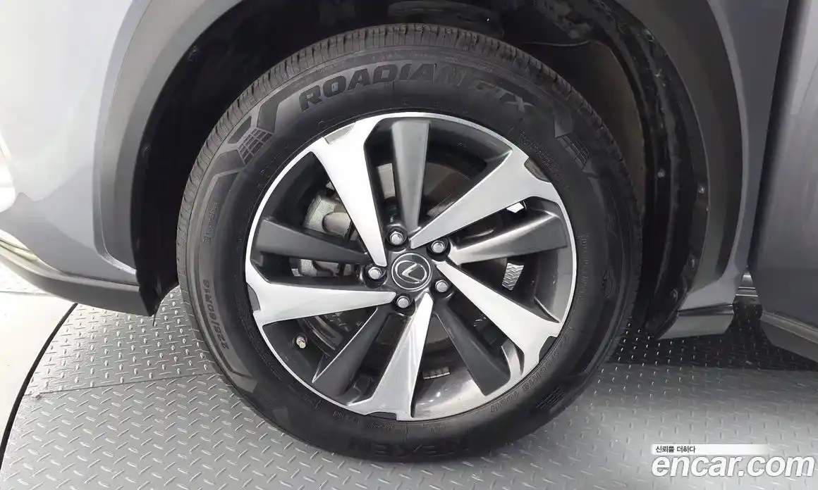 Lexus NX 2017 2.5 гидро в Москве № 1622807, фото 5