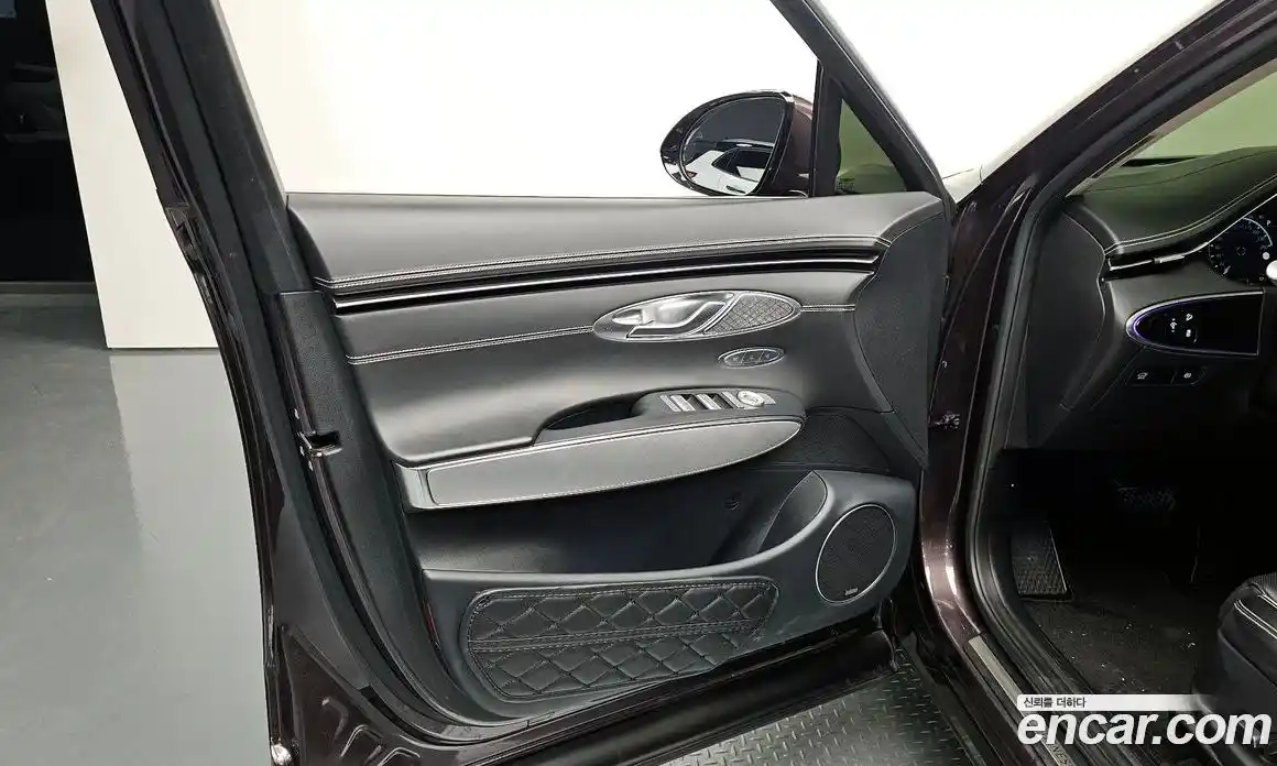 Genesis GV70 2022 0.1 гидро в Москве № 1685458, фото 30