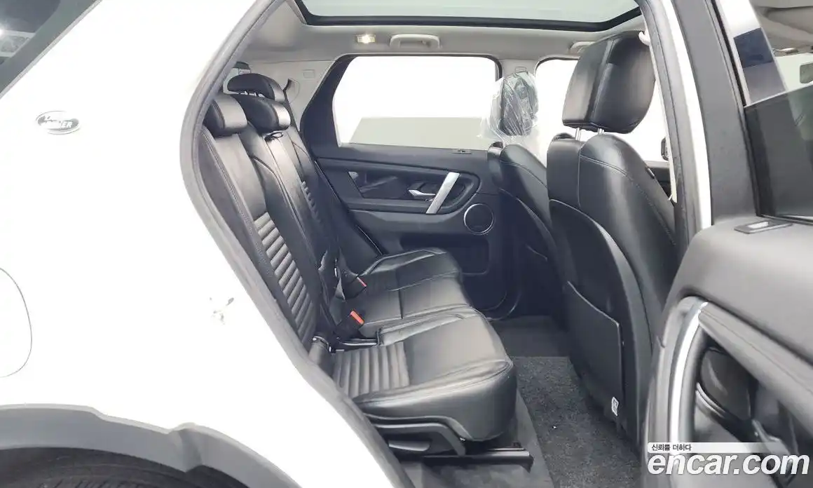 Land Rover Discovery Sport 2020 2.0 гидро в Москве № 1691914, фото 16