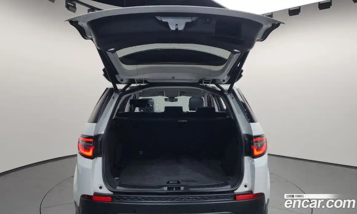 Land Rover Discovery Sport 2020 2.0 гидро в Москве № 1691914, фото 26