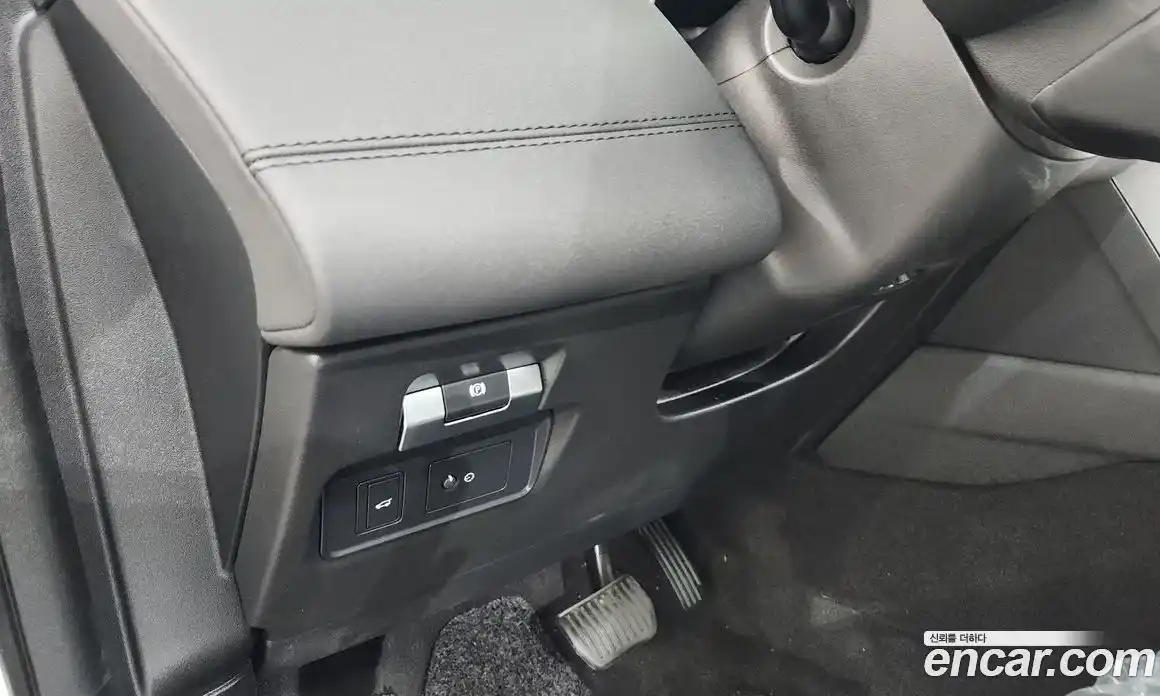 Land Rover Discovery Sport 2020 2.0 гидро в Москве № 1691914, фото 30