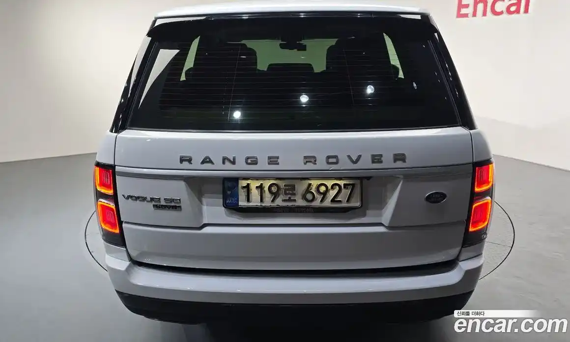 Land Rover Range-Rover 2020 4.4 гидро в Москве № 1691935, фото 40