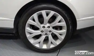 Land Rover Range-Rover 2020 4.4 гидро в Москве № 1691935, миниатюра 6