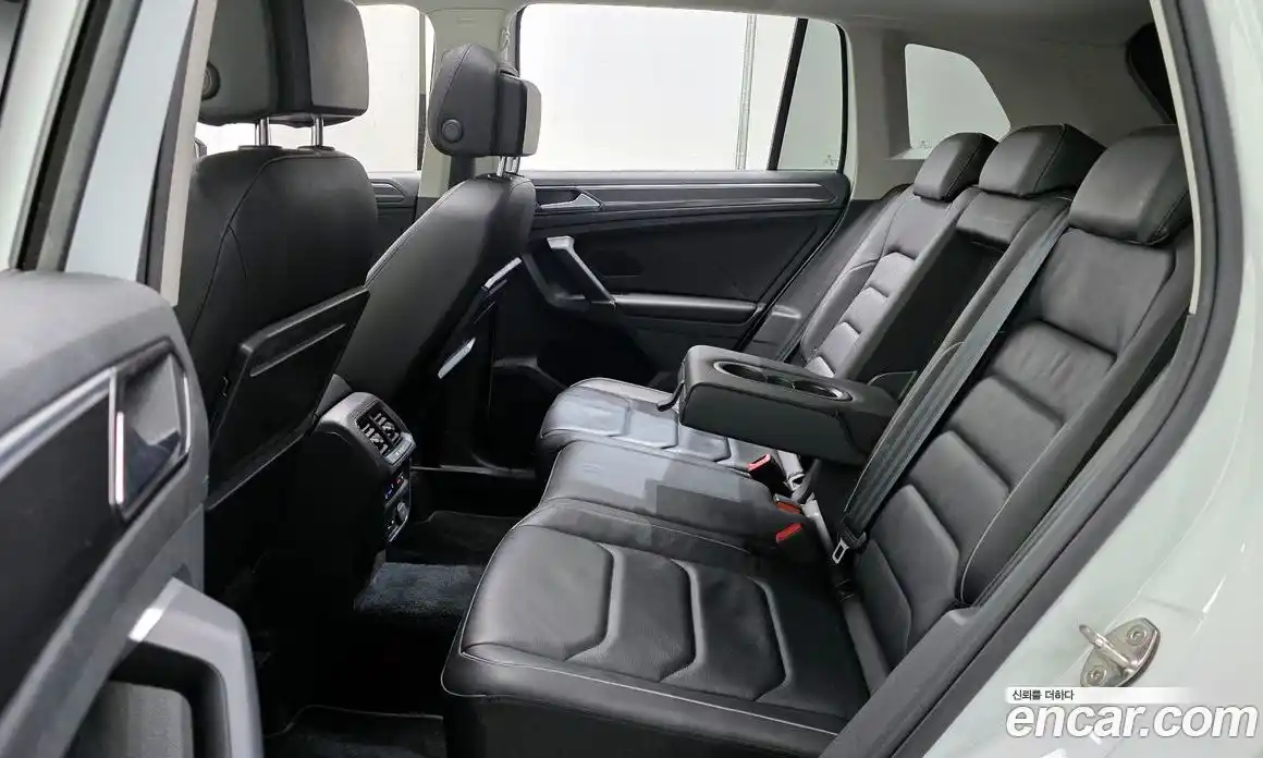 Volkswagen Tiguan 2018 2.0 гидро в Москве № 1693398, фото 18