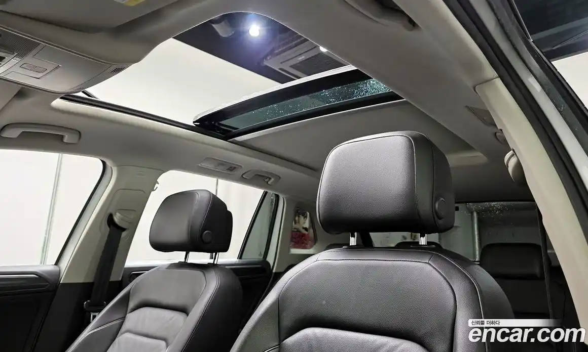Volkswagen Tiguan 2018 2.0 гидро в Москве № 1693398, фото 25