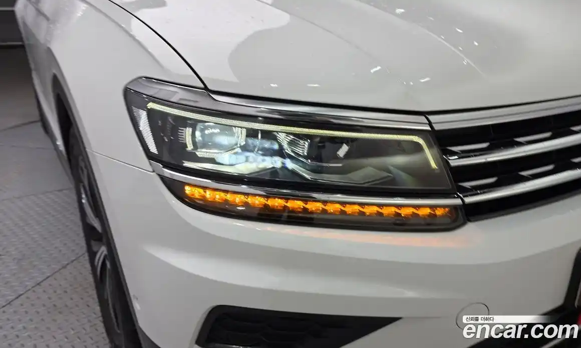 Volkswagen Tiguan 2018 2.0 гидро в Москве № 1693398, фото 8
