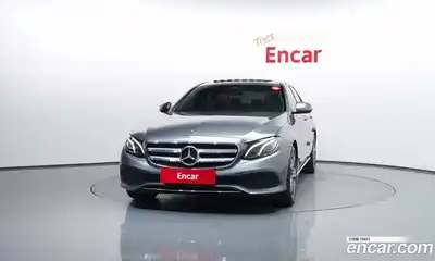 Mercedes-Benz E-Class 2019 2.0 гидро в Москве № 1762646, миниатюра 3