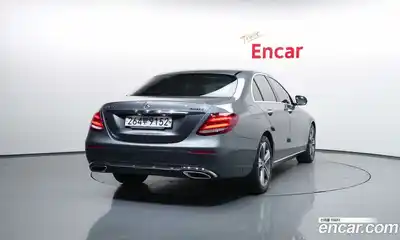 Mercedes-Benz E-Class 2019 2.0 гидро в Москве № 1762646, миниатюра 4
