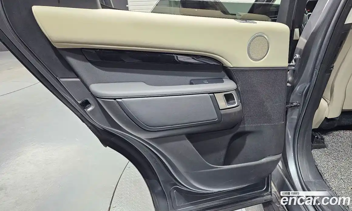 Land Rover Discovery 2019 2.0 гидро в Москве № 1763994, фото 15