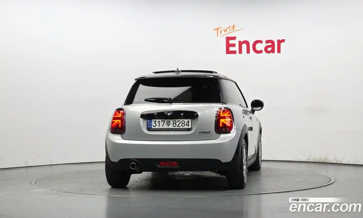 Mini Cooper 2021 1.5 гидро в Москве № 1764381, фото 4