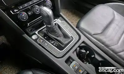 Volkswagen Arteon 2019 2.0 гидро в Москве № 1765183, миниатюра 12