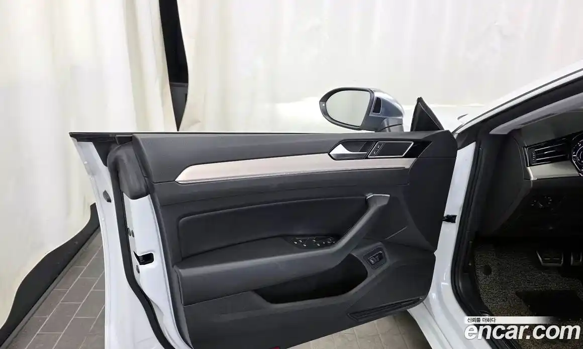 Volkswagen Arteon 2019 2.0 гидро в Москве № 1765183, фото 14