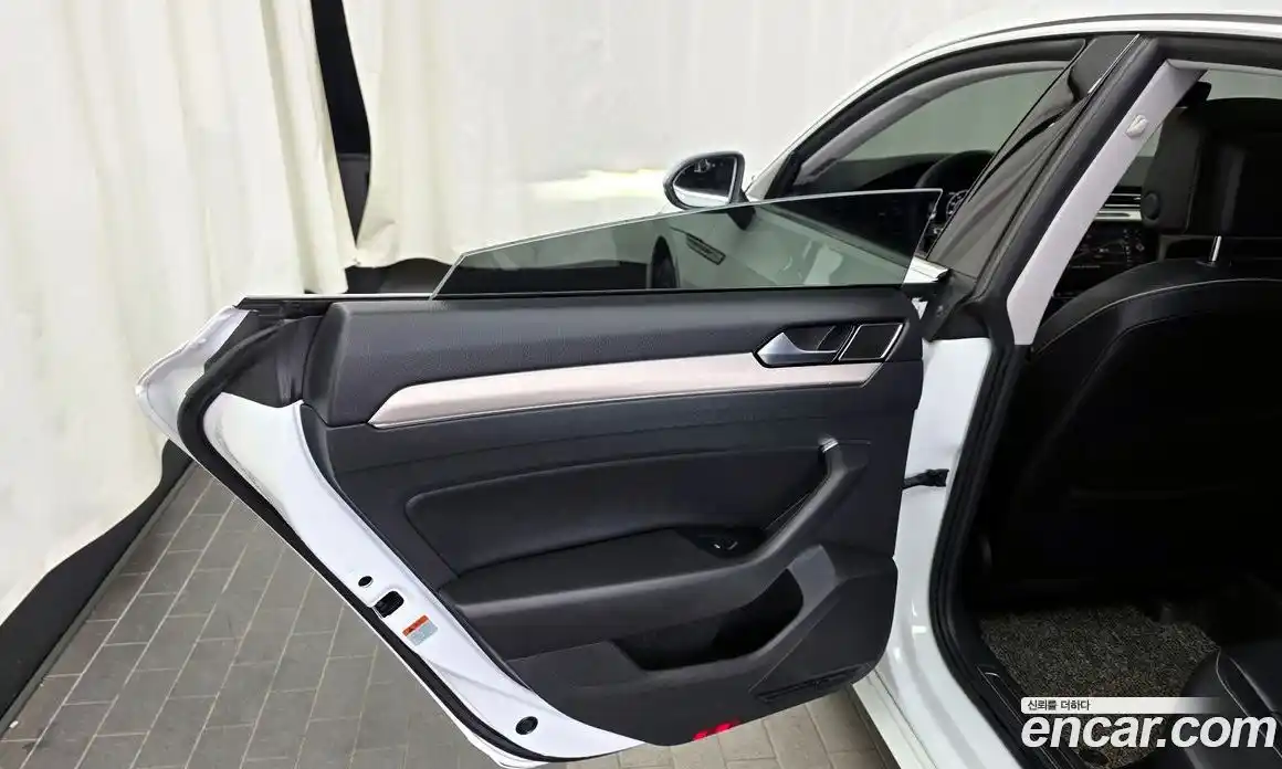 Volkswagen Arteon 2019 2.0 гидро в Москве № 1765183, фото 15
