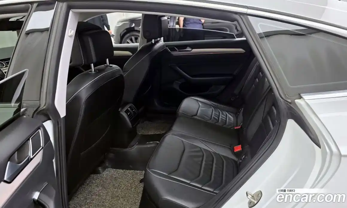 Volkswagen Arteon 2019 2.0 гидро в Москве № 1765183, фото 16