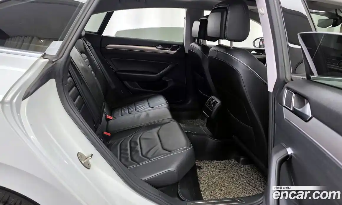 Volkswagen Arteon 2019 2.0 гидро в Москве № 1765183, фото 18